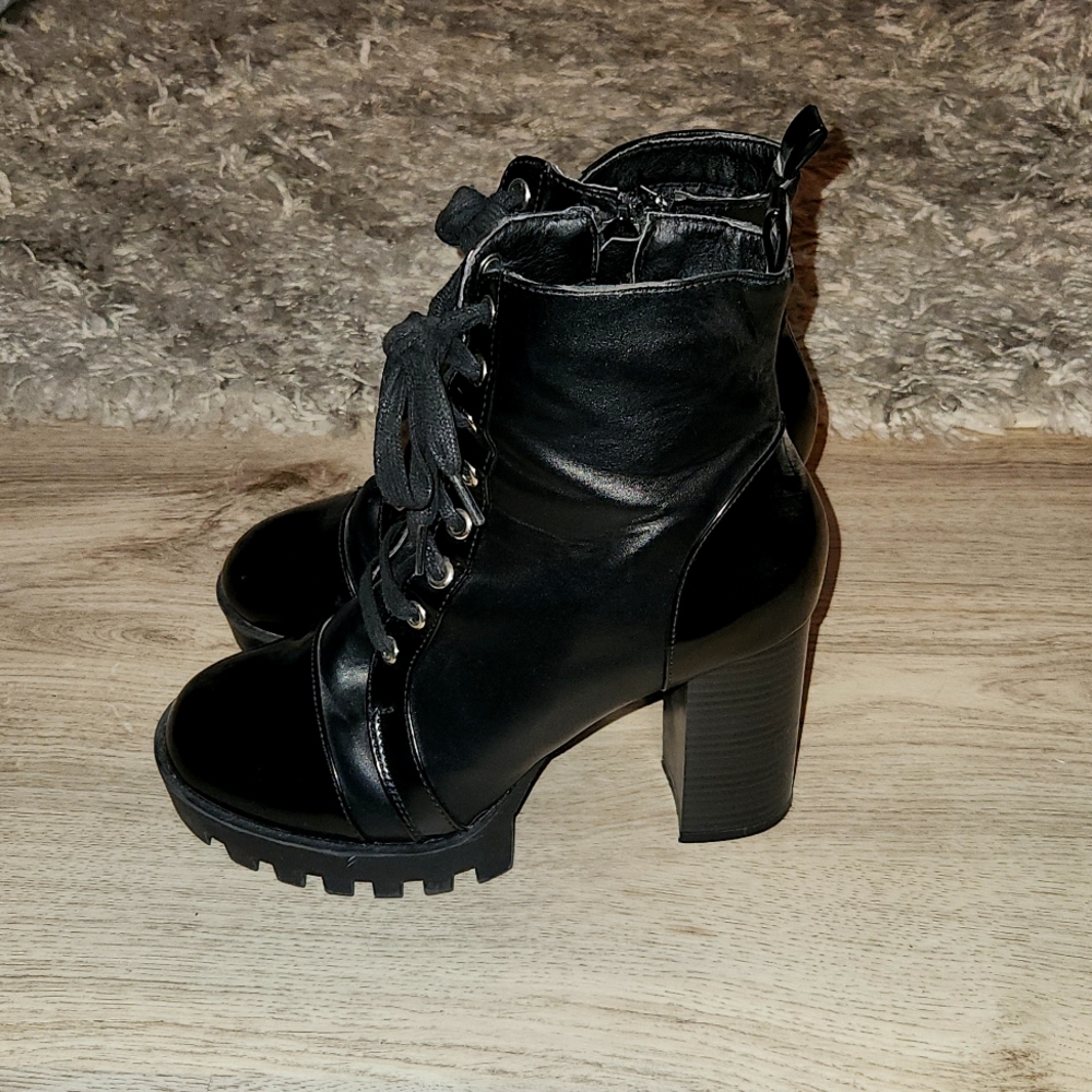 Platform boots